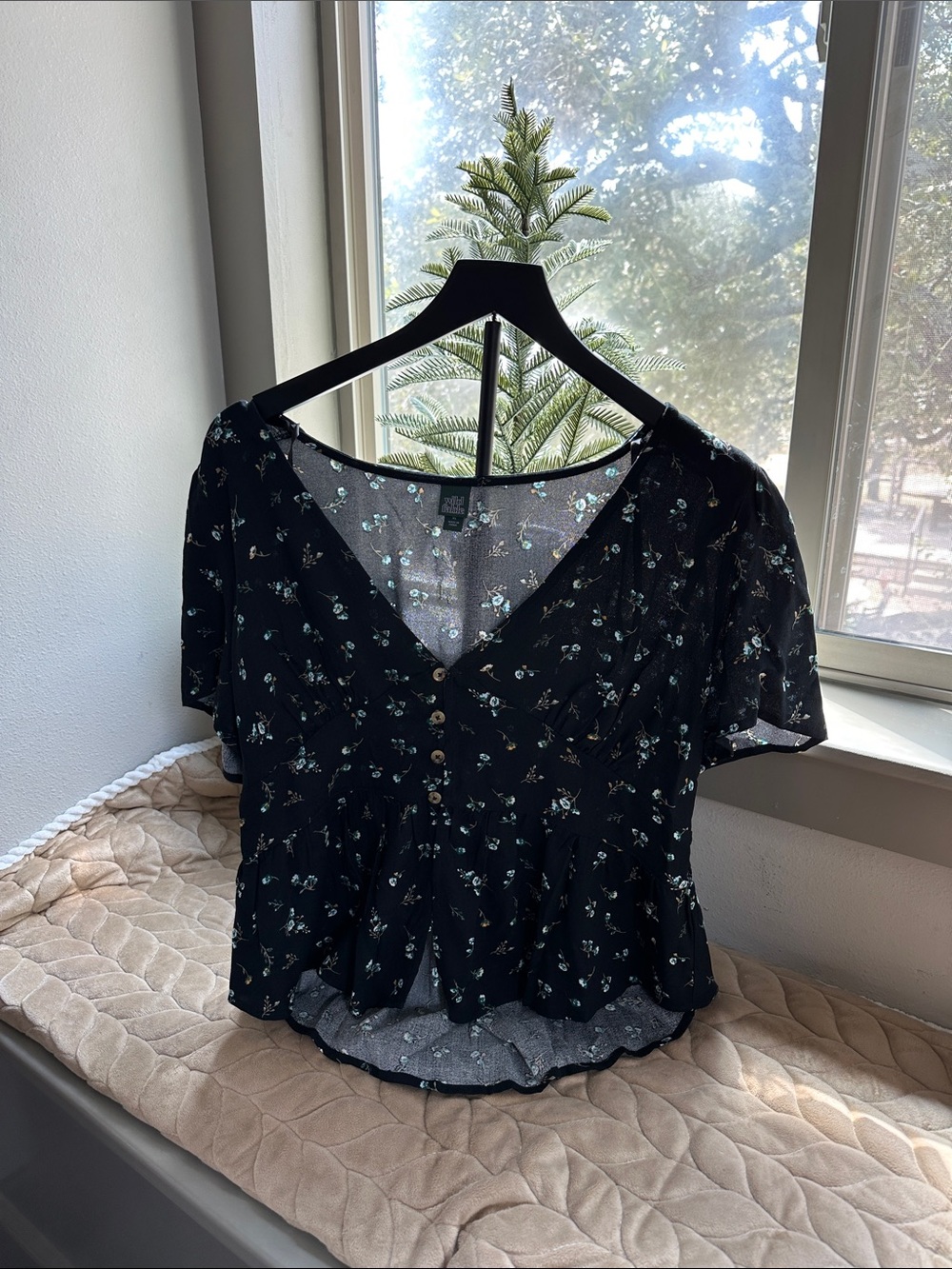 wild fable Black Floral Button-Front Peplum Blouse